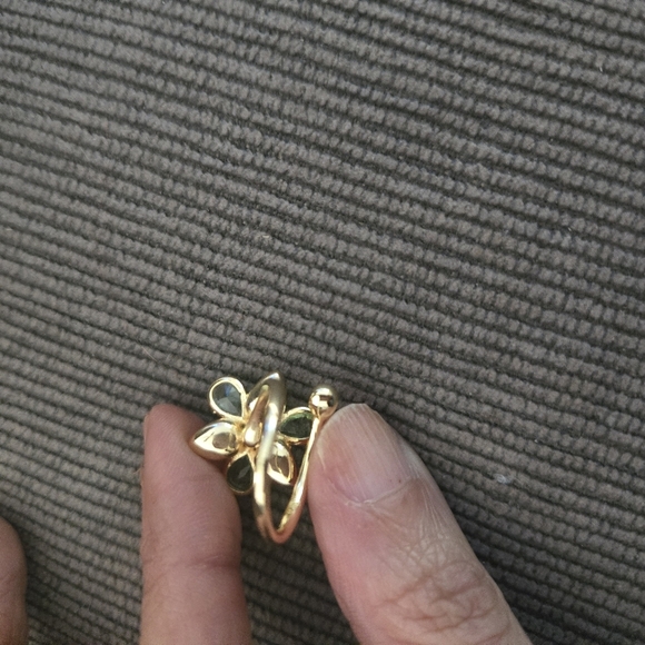 18kgp Dubai Floral Gold and Red Ring - Picture 5 of 10